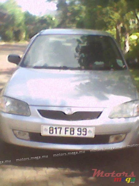 1999' Mazda 323 glx photo #2