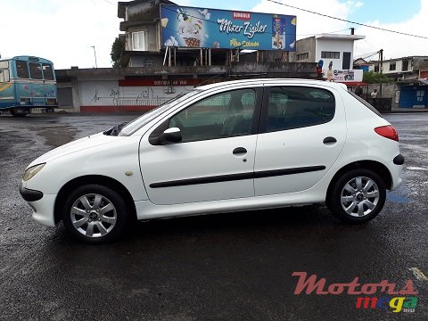 2001' Peugeot 206 photo #4