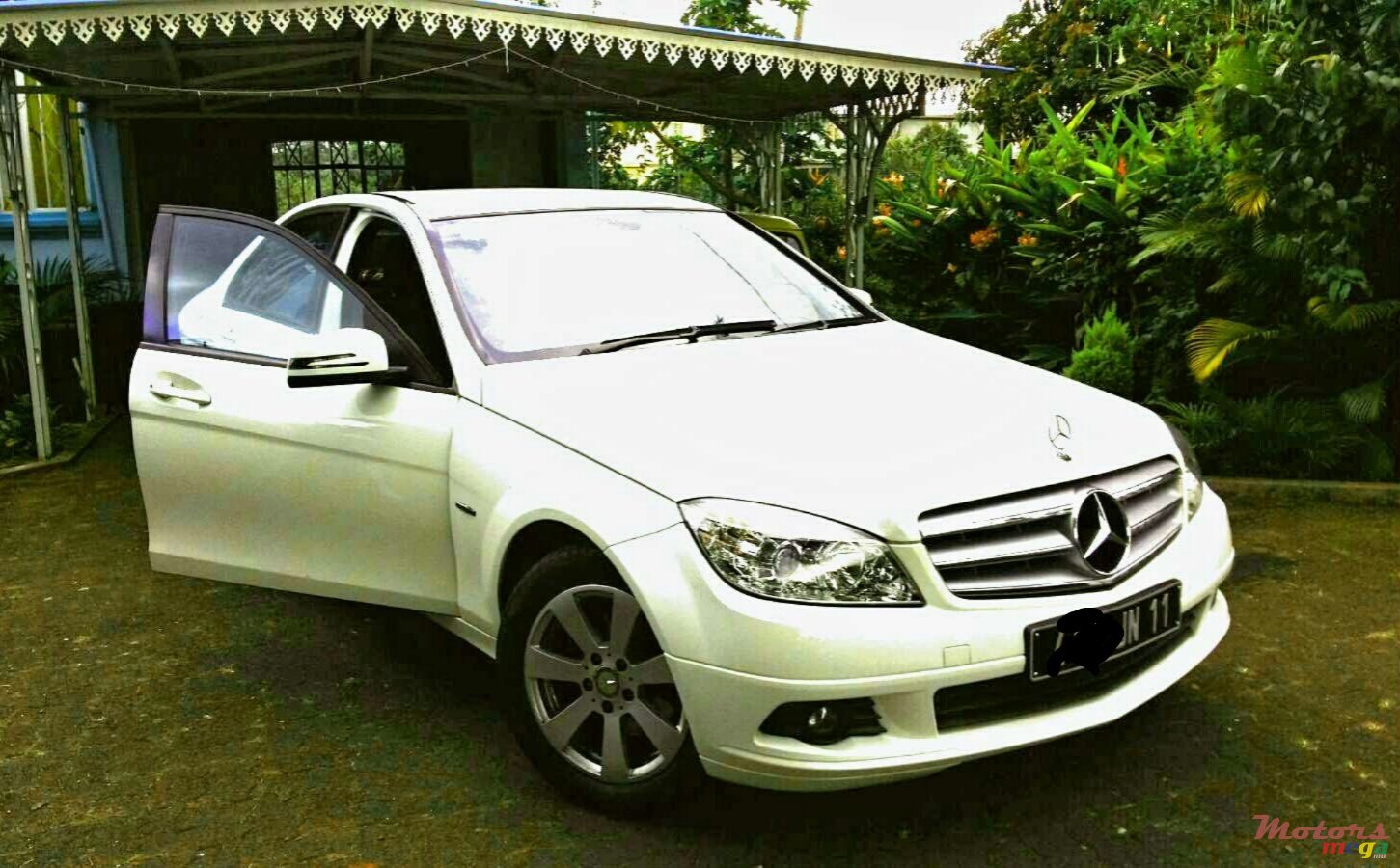 2011' Mercedes-Benz photo #1