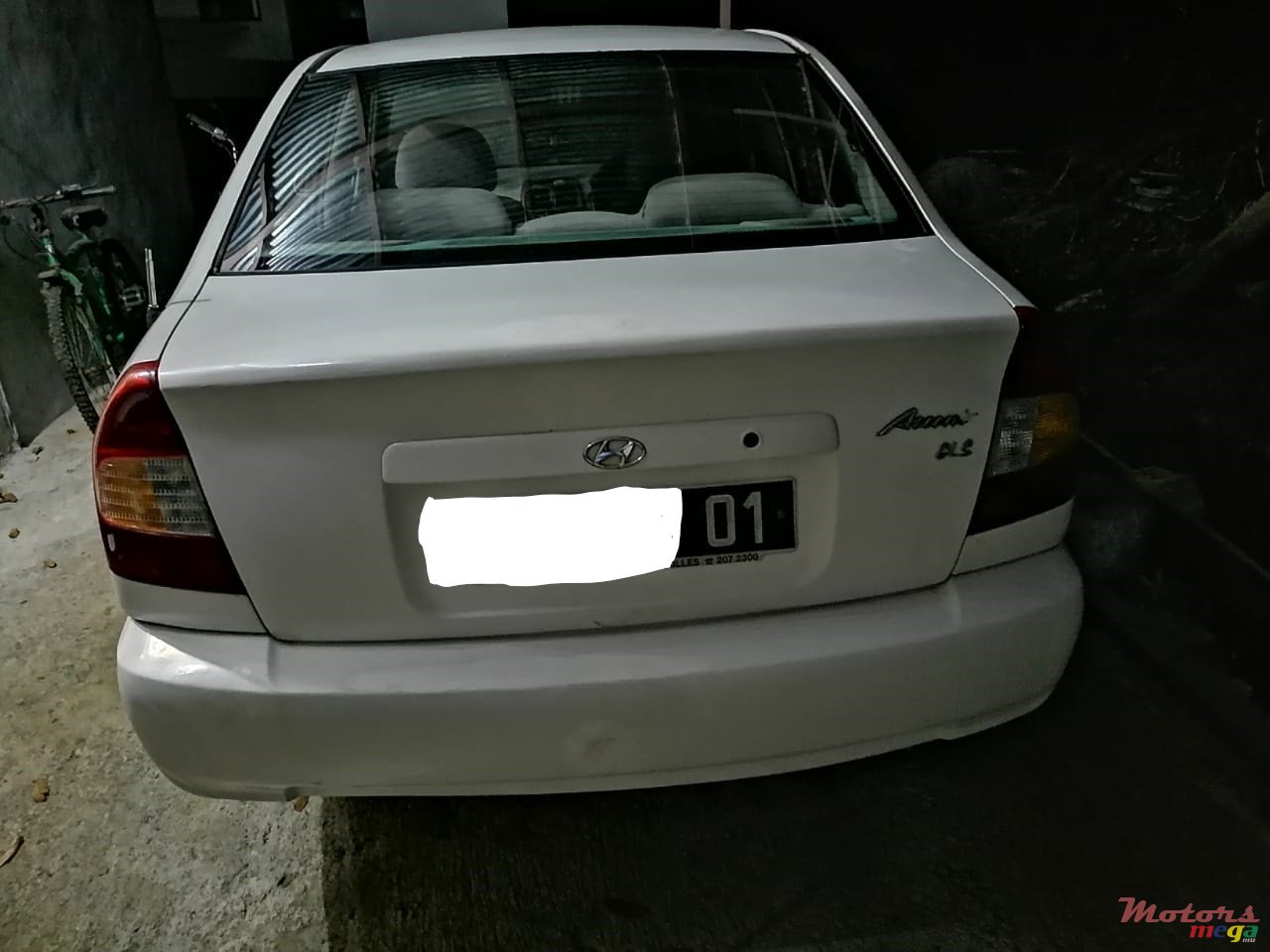 2001' Hyundai Accent photo #1