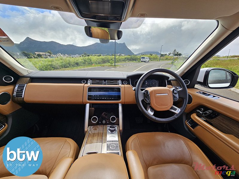 2020' Land Rover Range Rover VOGUE SE P400E photo #7