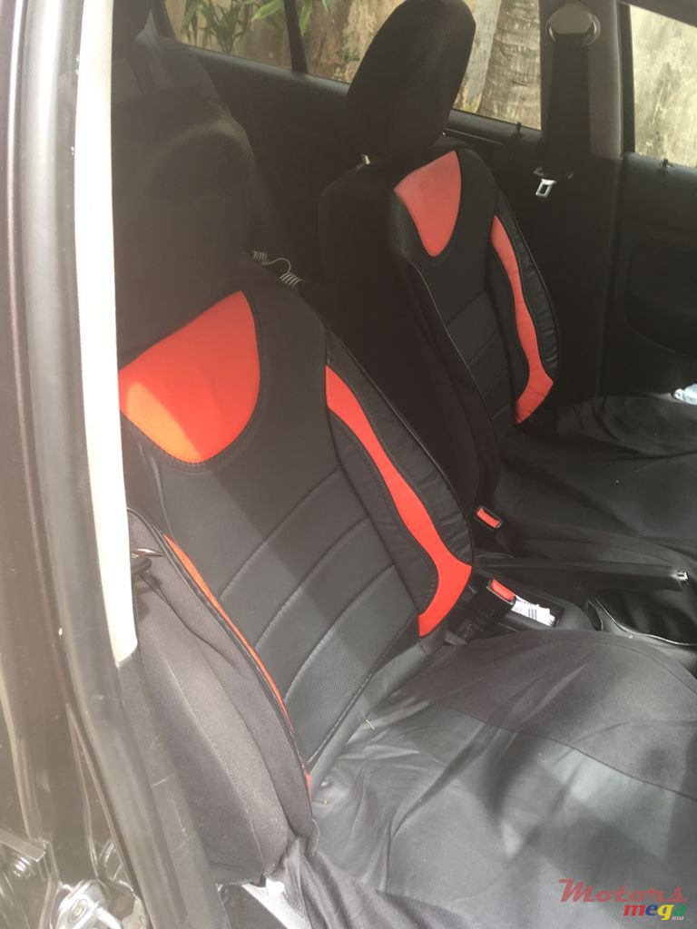 2003' Volkswagen Bora photo #2