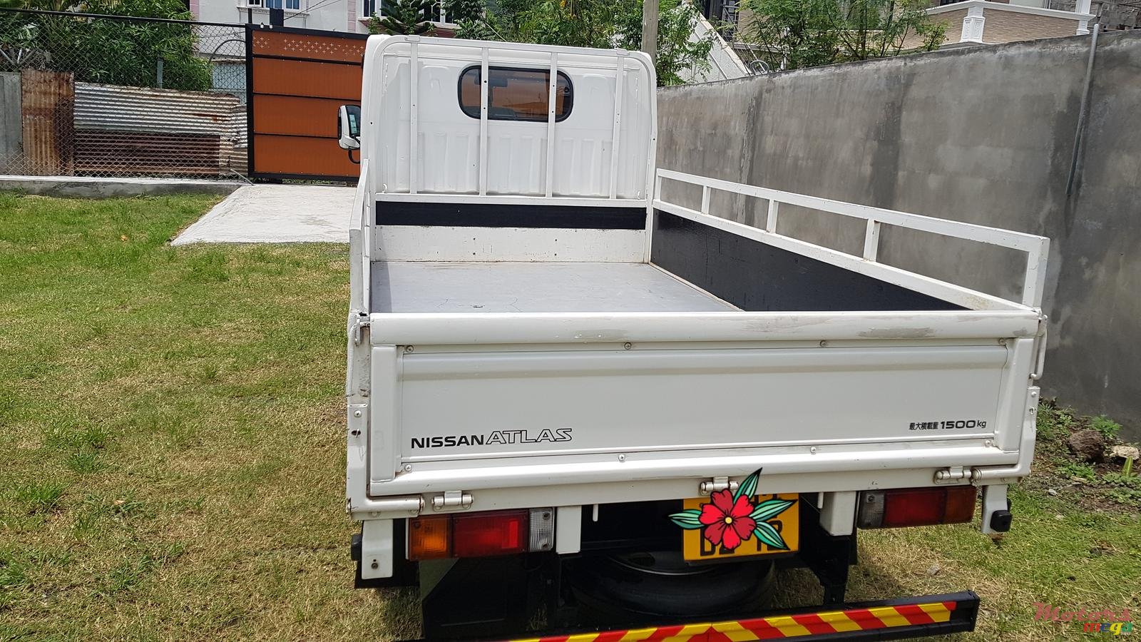 2012' Nissan ATLAS photo #3