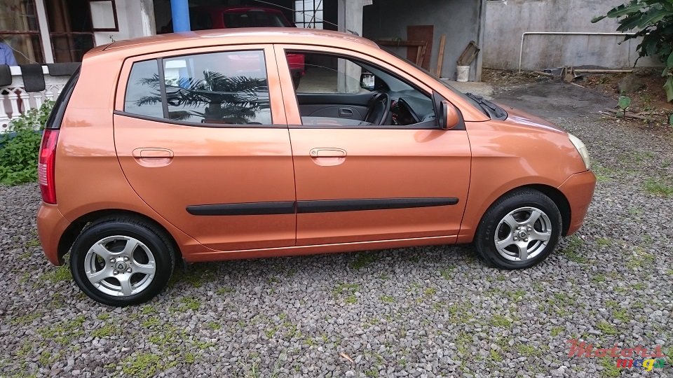 2005' Kia Picanto photo #1