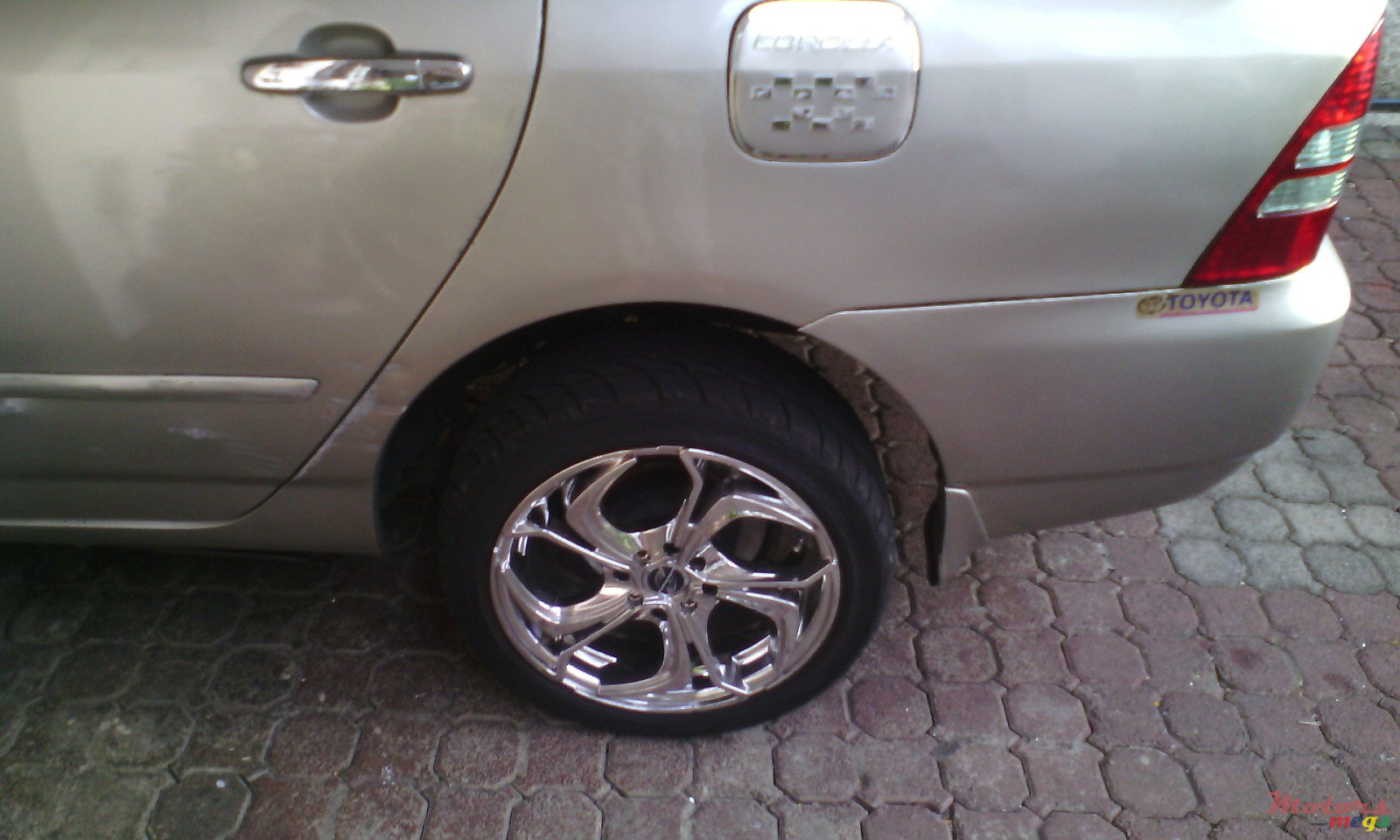 2000' Toyota Corolla NZE Japan photo #4