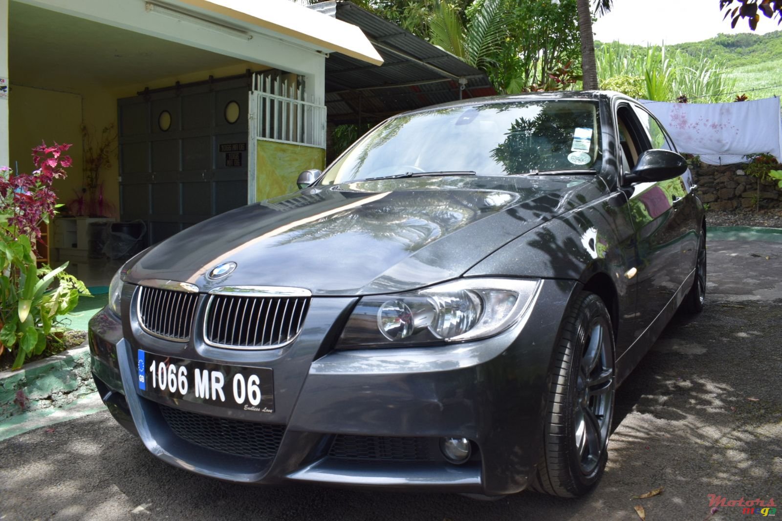 2006' BMW 320 photo #1