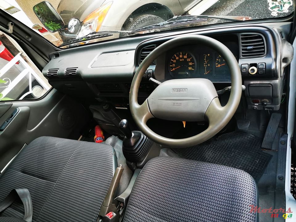 2001' Nissan Atlas photo #6