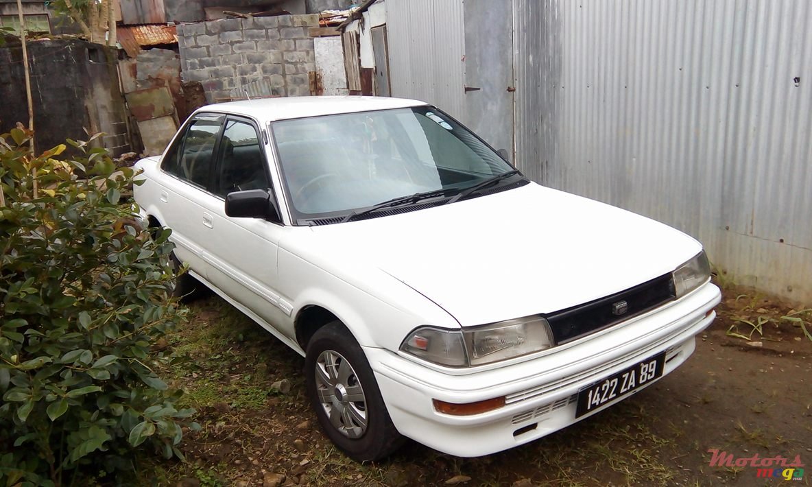 1989' Toyota Corolla photo #4