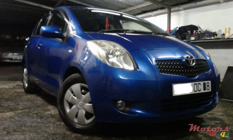 2008' Toyota Yaris photo #1