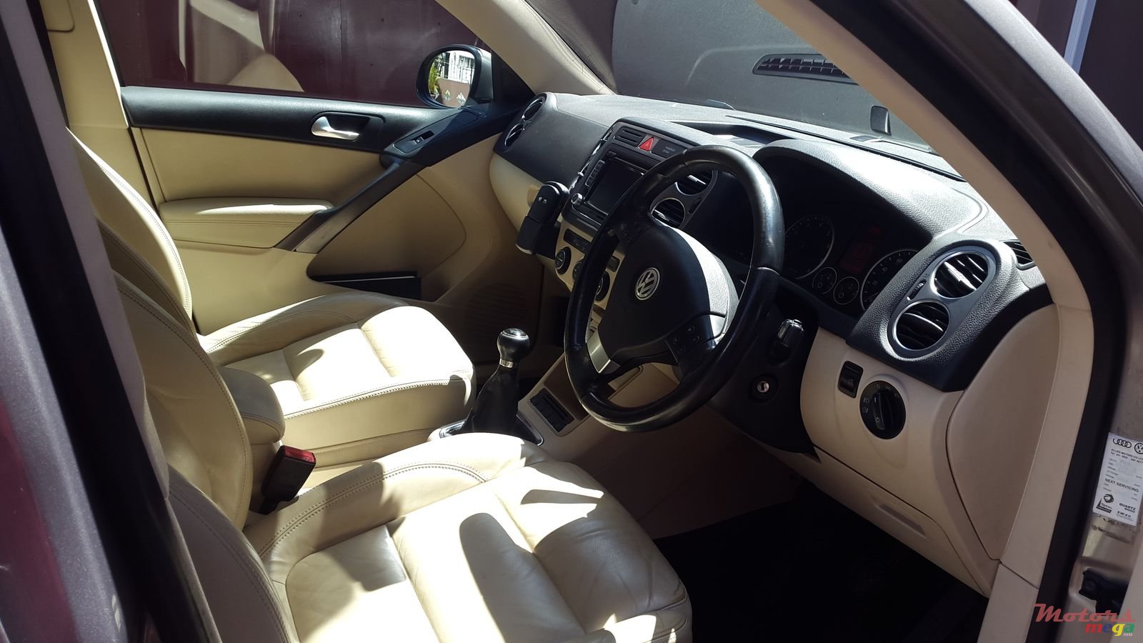 2008' Volkswagen Tiguan photo #3