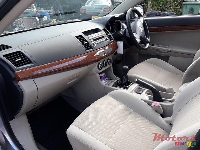 2009' Mitsubishi Lancer photo #7