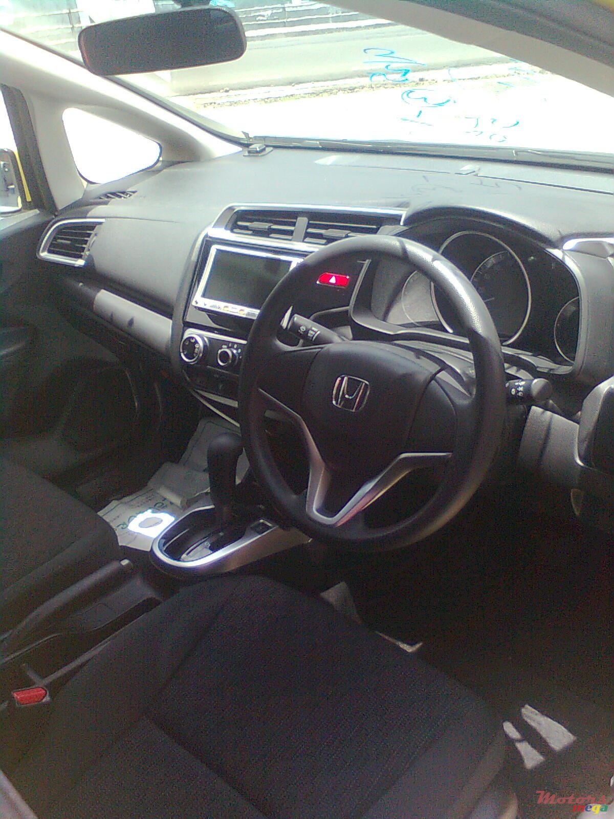 2013' Honda Fit new shape photo #2
