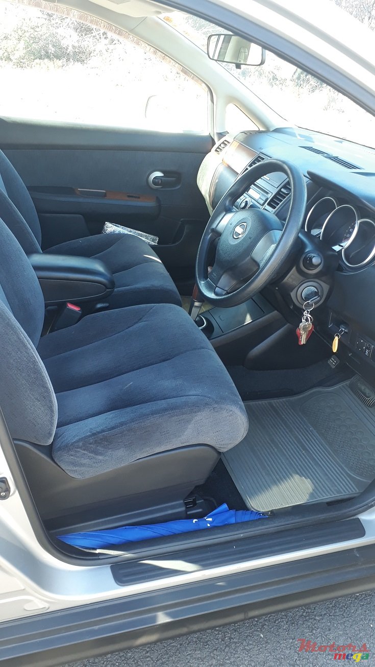 2006' Nissan Tiida Latio photo #4