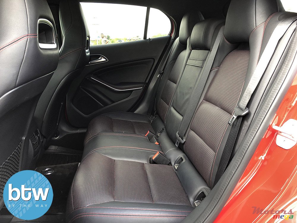 2017' Mercedes-Benz GLA 180 photo #6