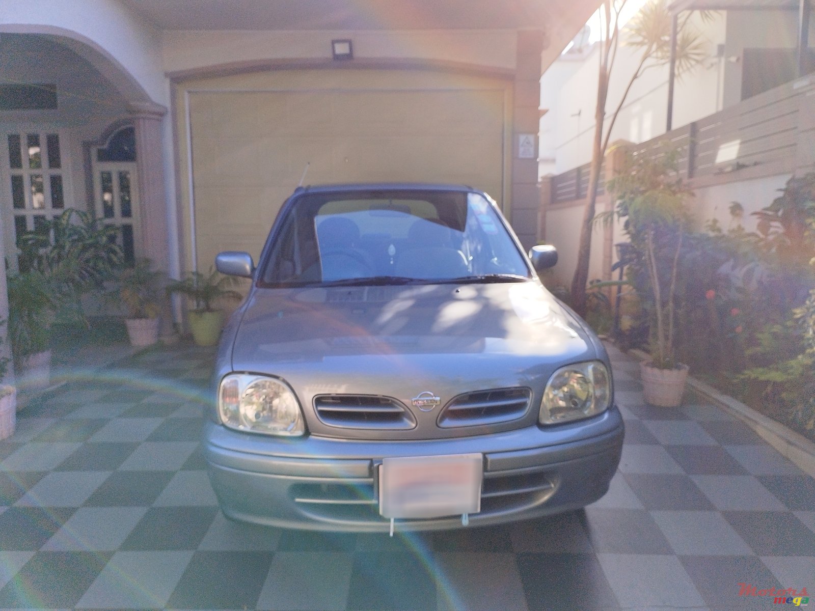 2001' Nissan photo #7