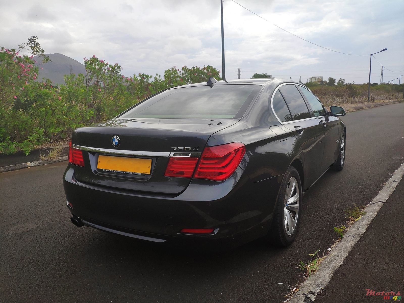 2009' BMW 7 Series photo #4