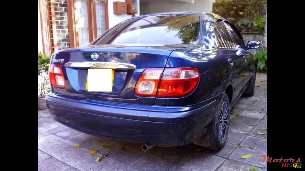 2003' Nissan Sunny photo #1