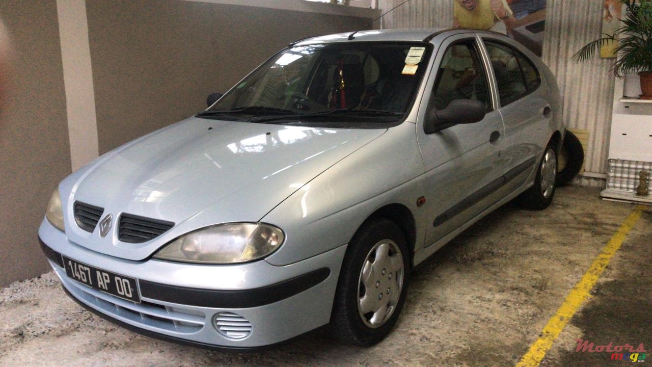 2000' Renault Megane photo #1