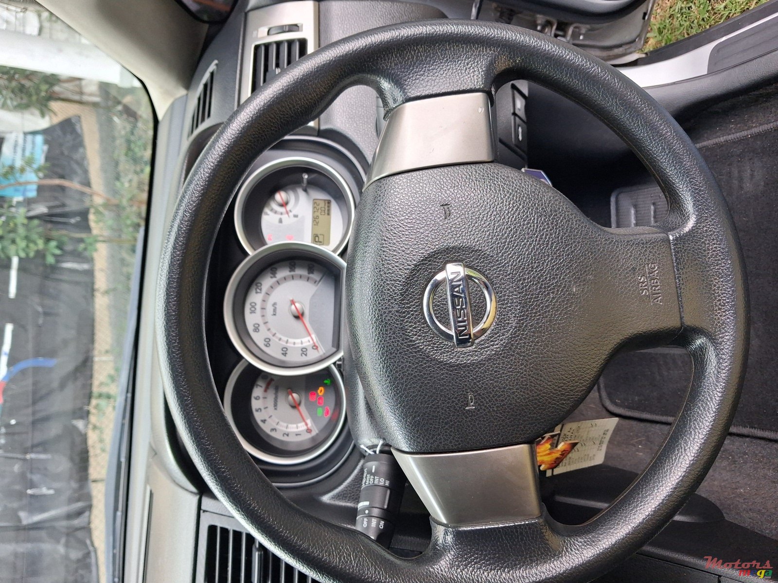 2012' Nissan Tiida photo #6