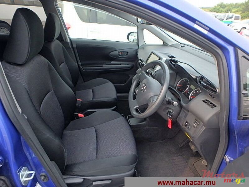 2012' Toyota Wish X photo #9