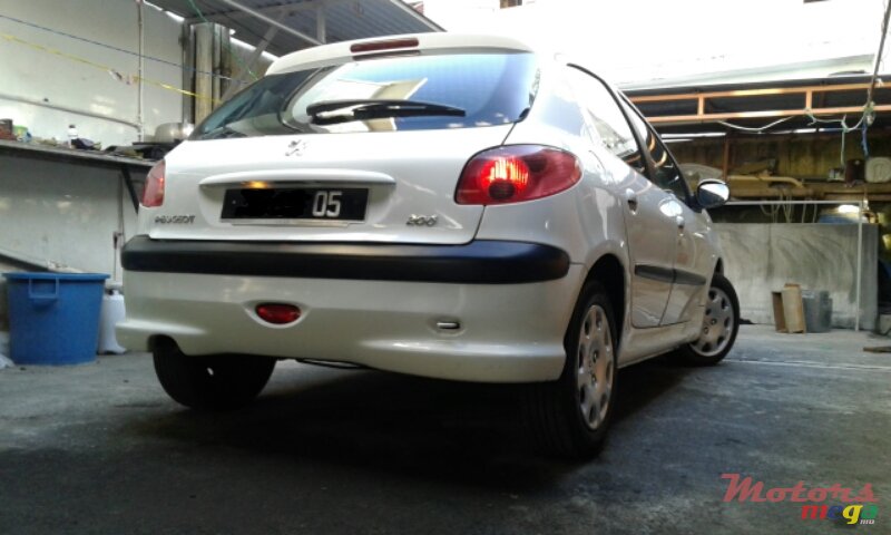 2005' Peugeot 206 photo #3