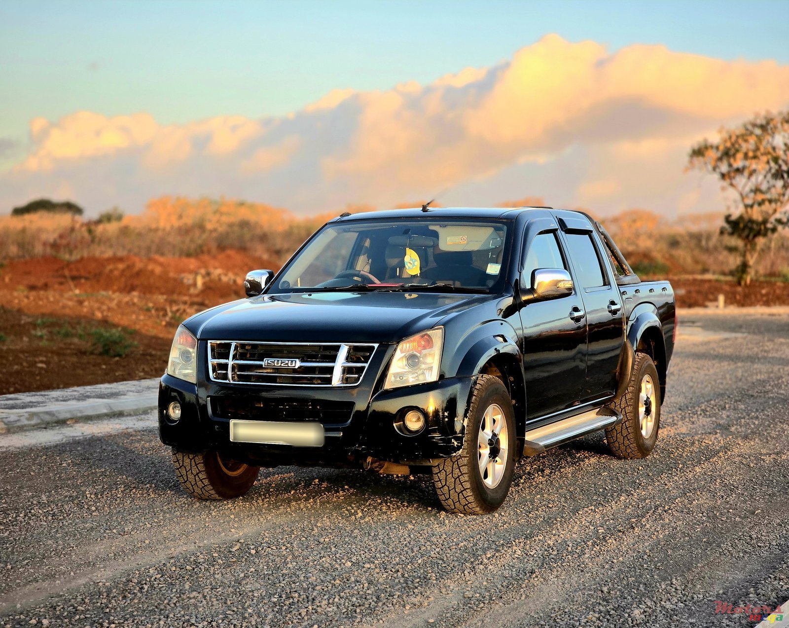 2007' Isuzu D-Max Automatic  4x4 photo #3