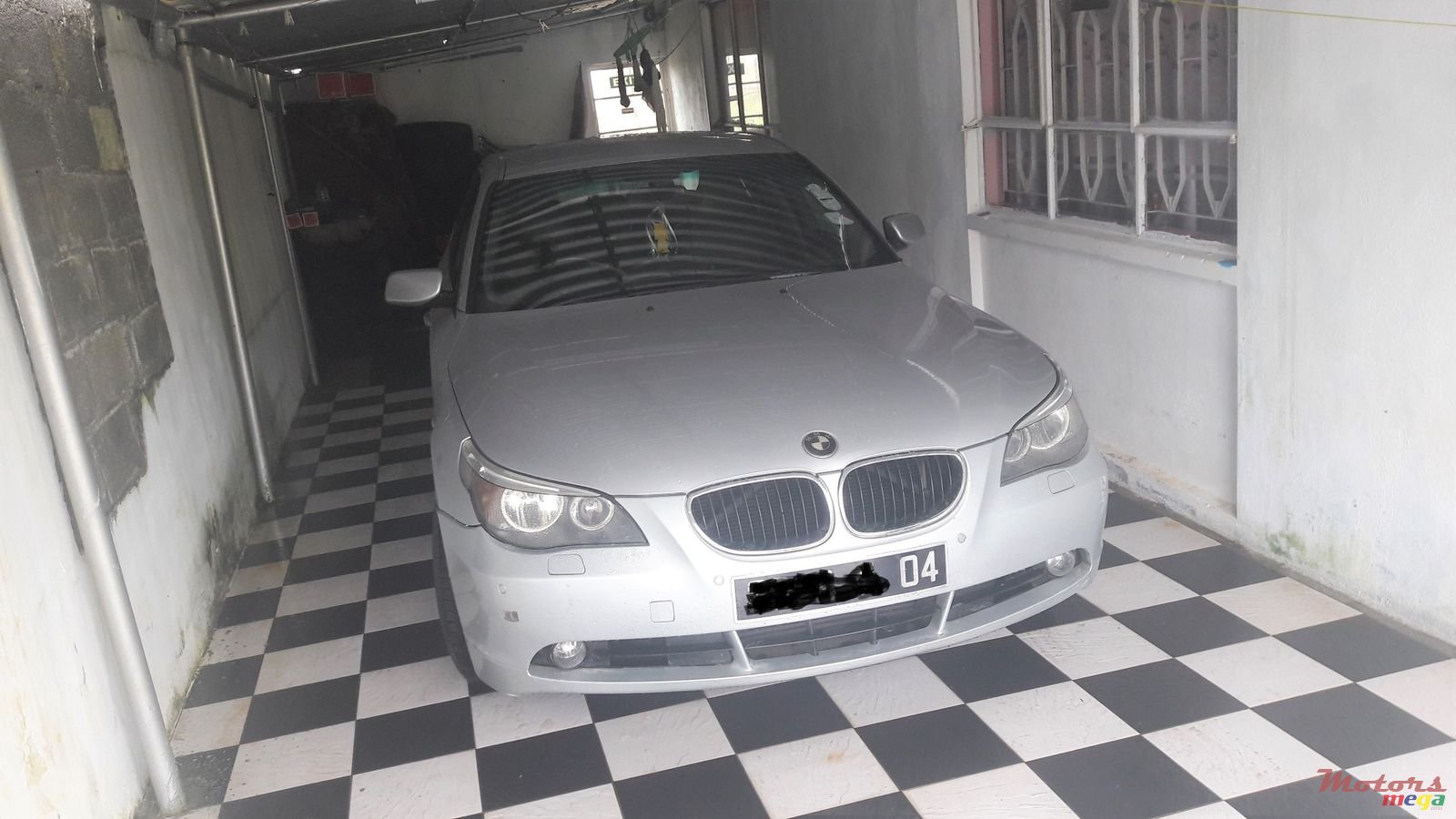 2004' BMW 525 photo #1