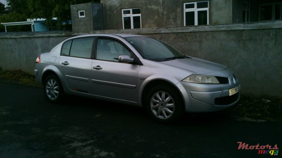 2008' Renault photo #1