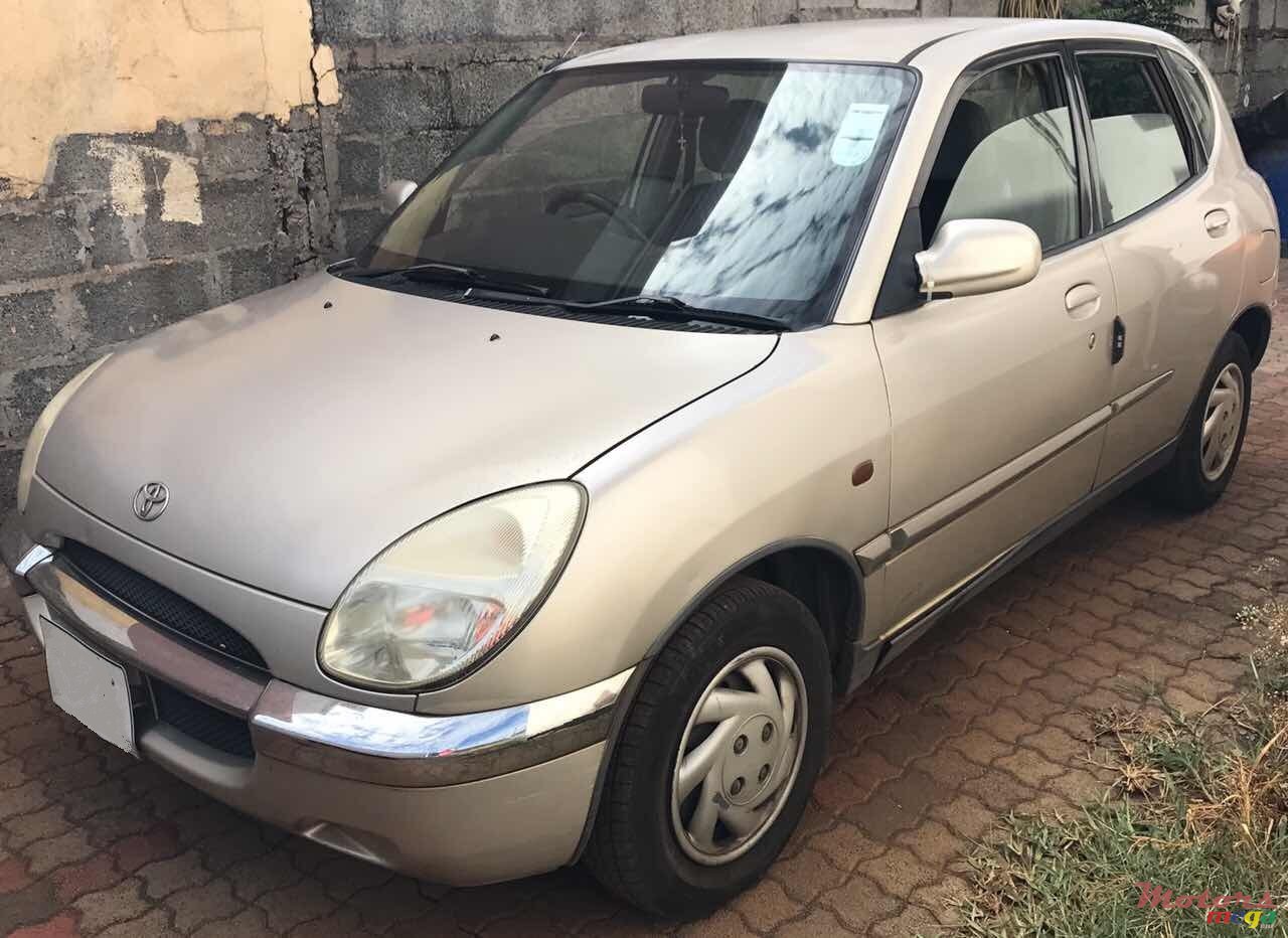 2001' Toyota photo #5