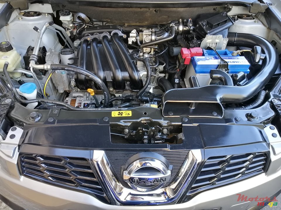 2012' Nissan Qashqai+2 photo #3