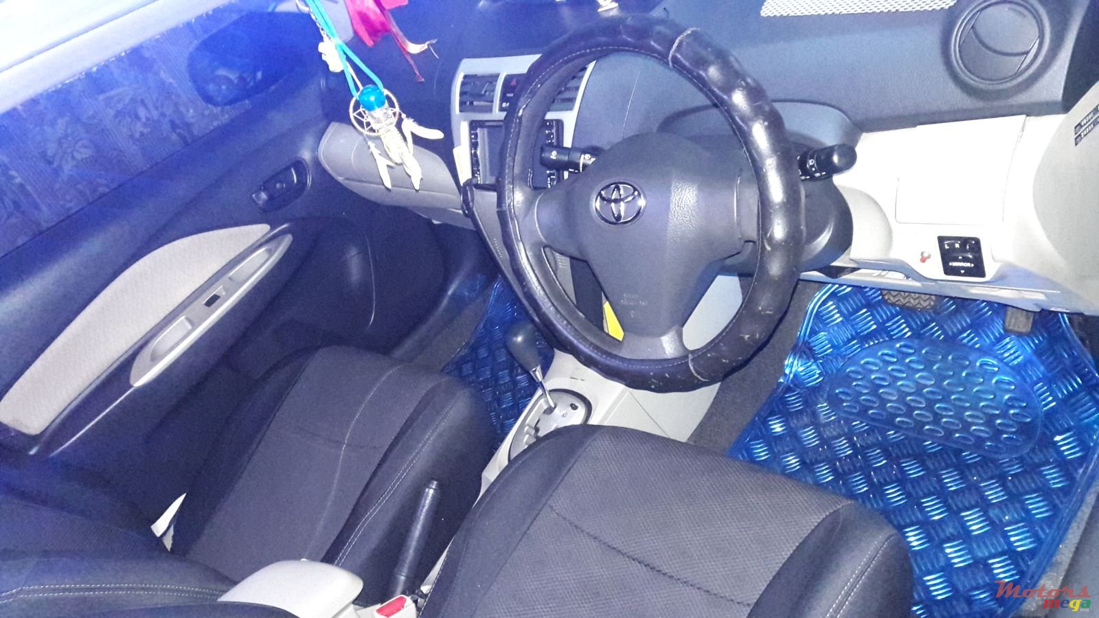 2006' Toyota Brevis photo #4