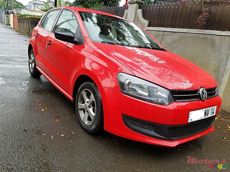 2014' Volkswagen Polo photo #1