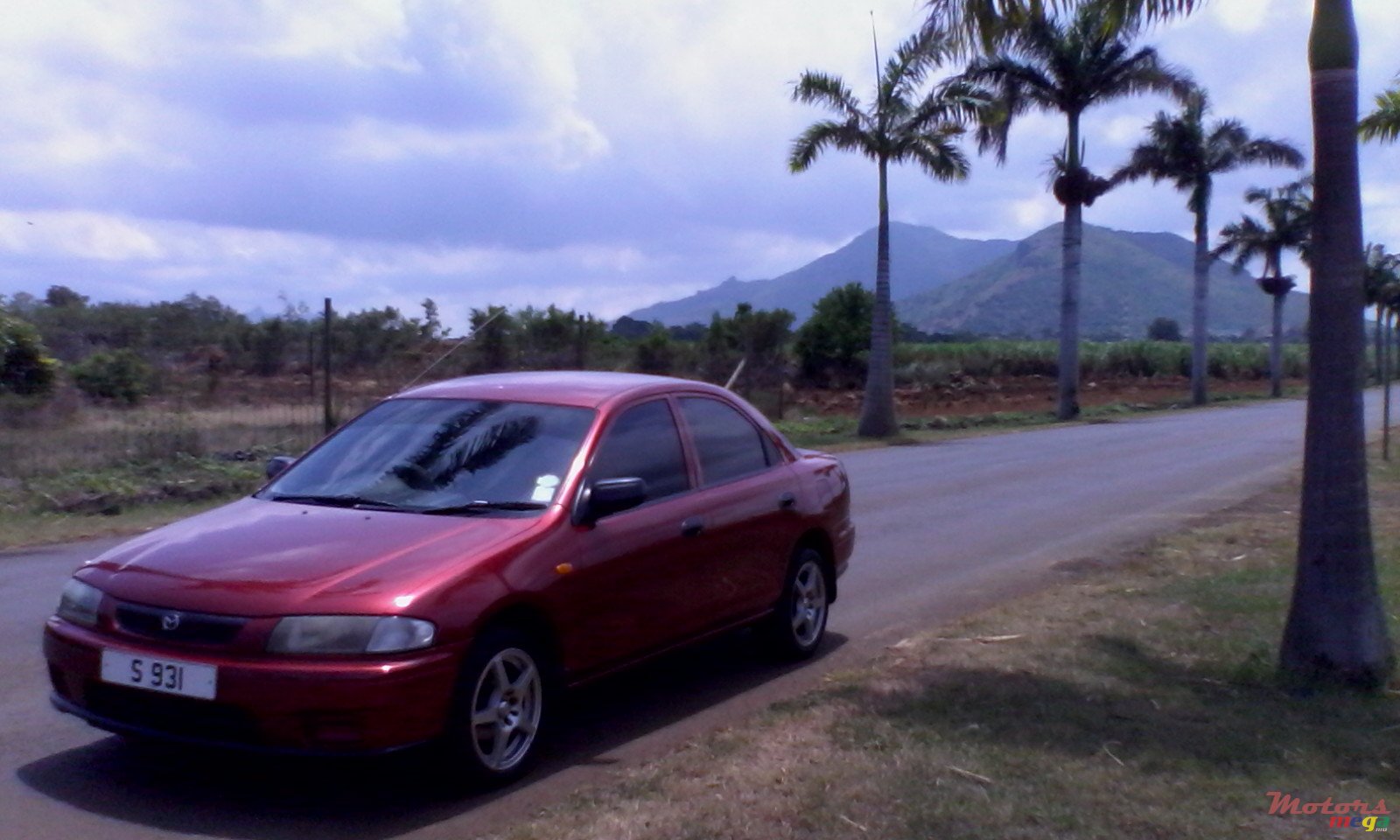 1998' Mazda 323 non photo #4