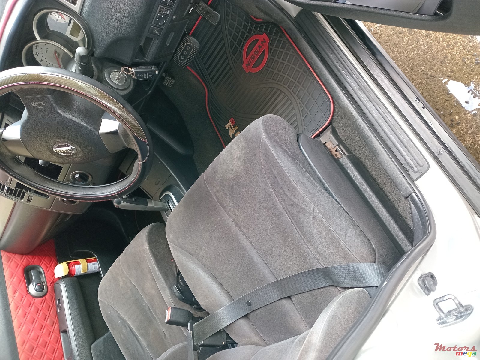 2008' Nissan Tiida photo #4