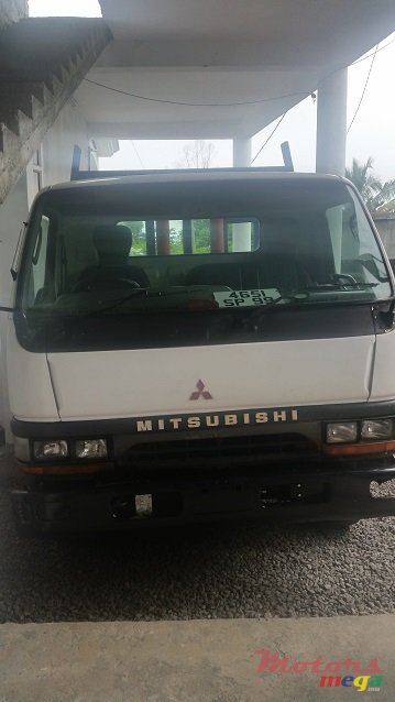 1999' Mitsubishi Canter photo #1
