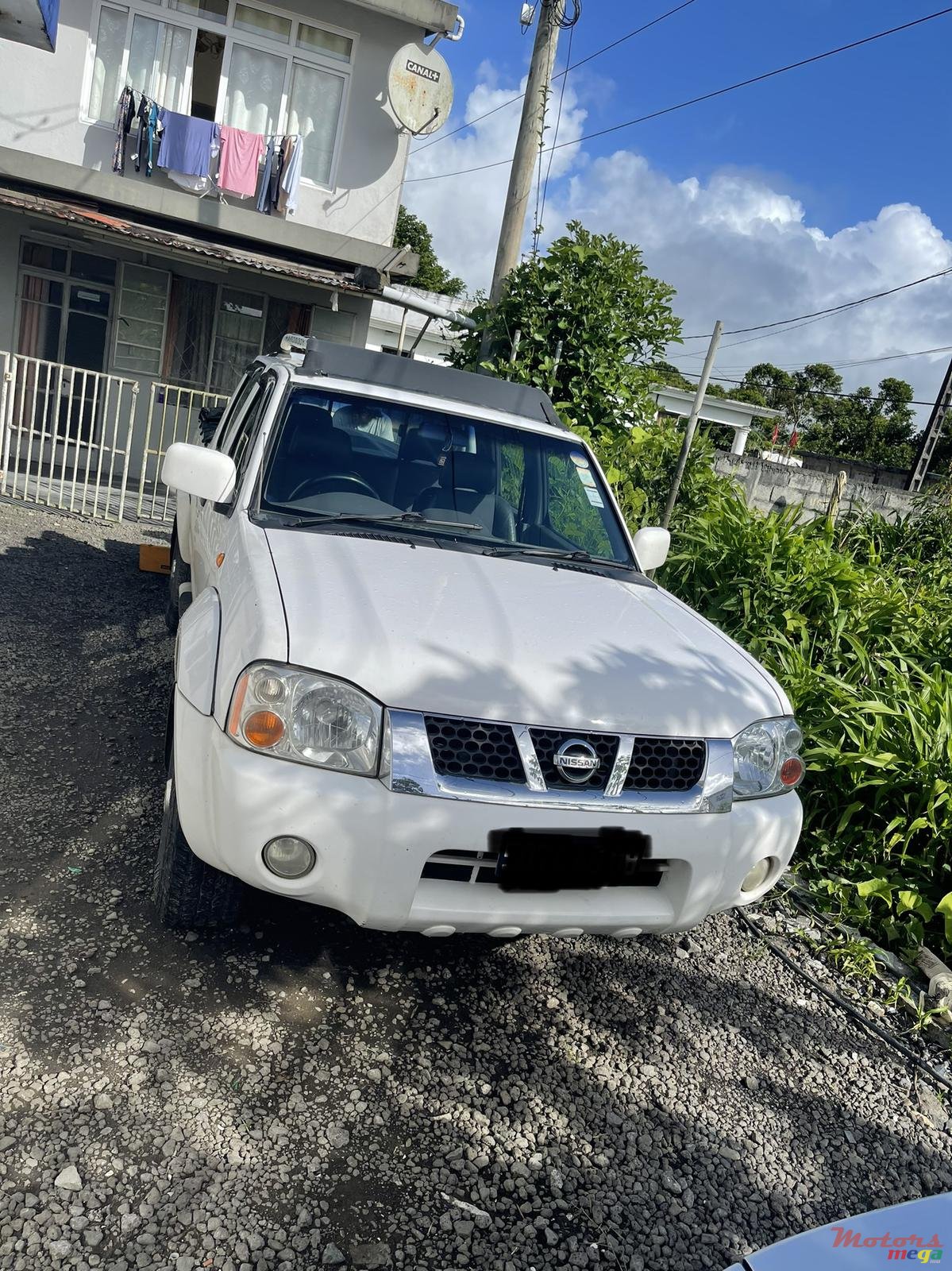 2008' Nissan Hardbody photo #2