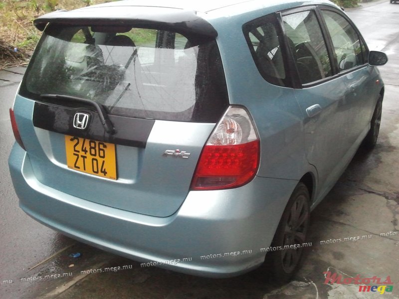 2004' Honda photo #3