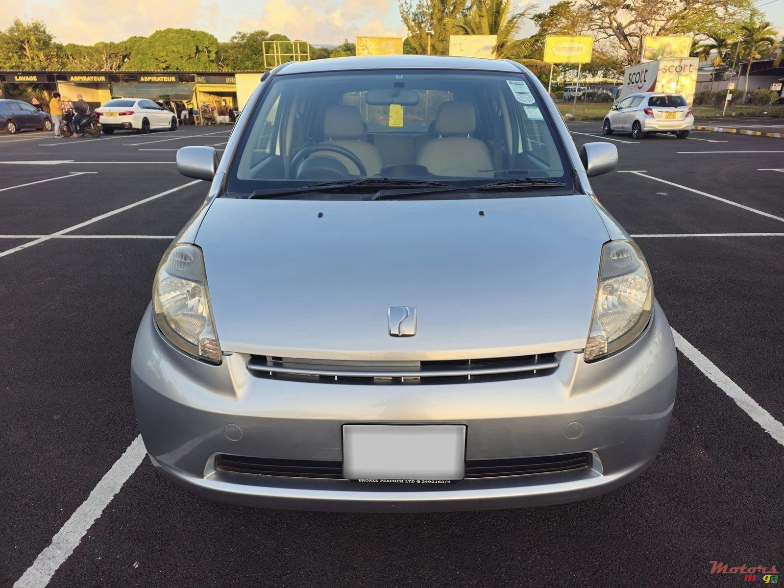 2006' Toyota Passo photo #1