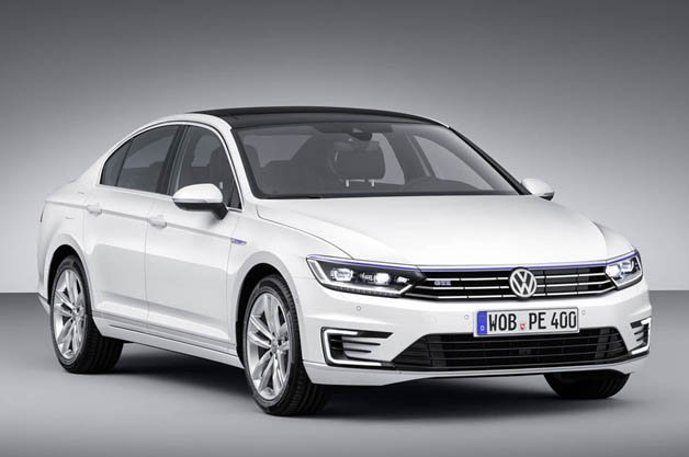 Volkswagen Charges Up New Passat GTE for the Trip to Paris