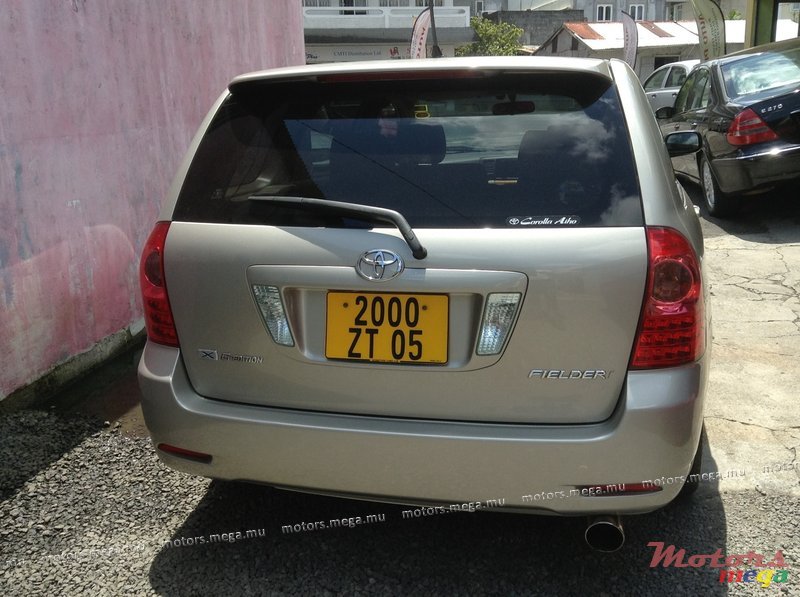 2005' Toyota Fielder photo #3