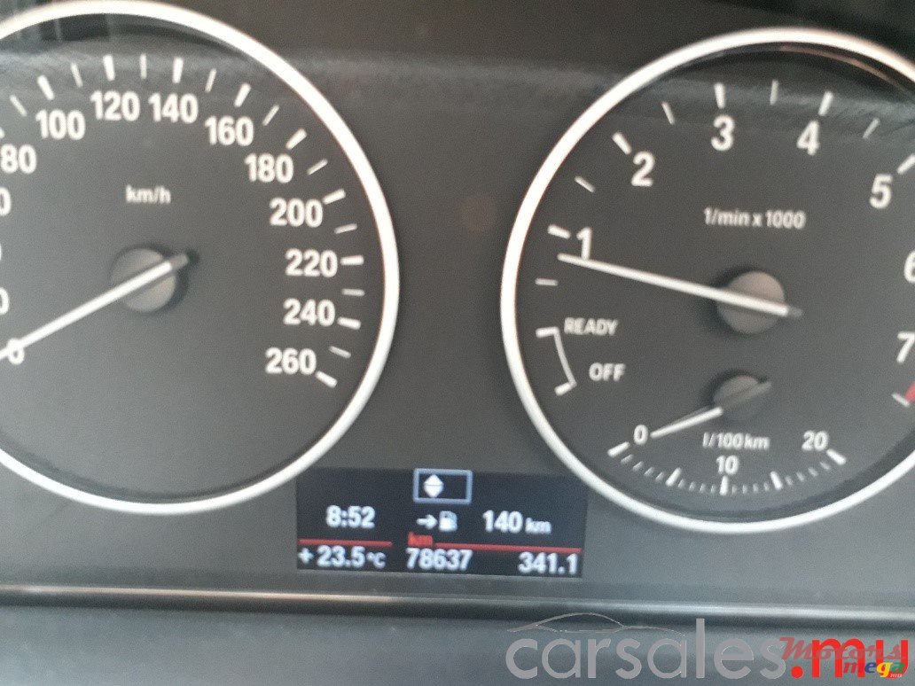 2012' BMW 328 Luxury Line photo #7