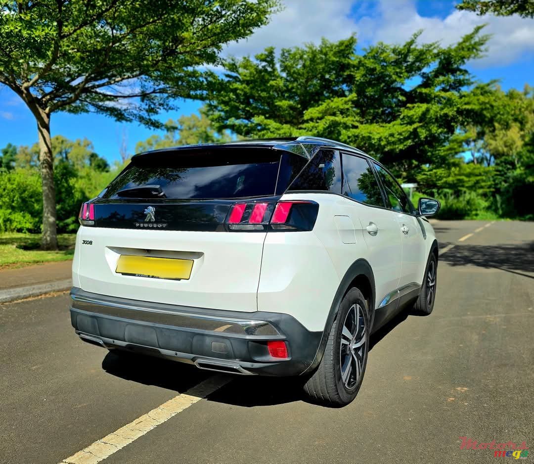 2019' Peugeot 3008 Allure photo #4