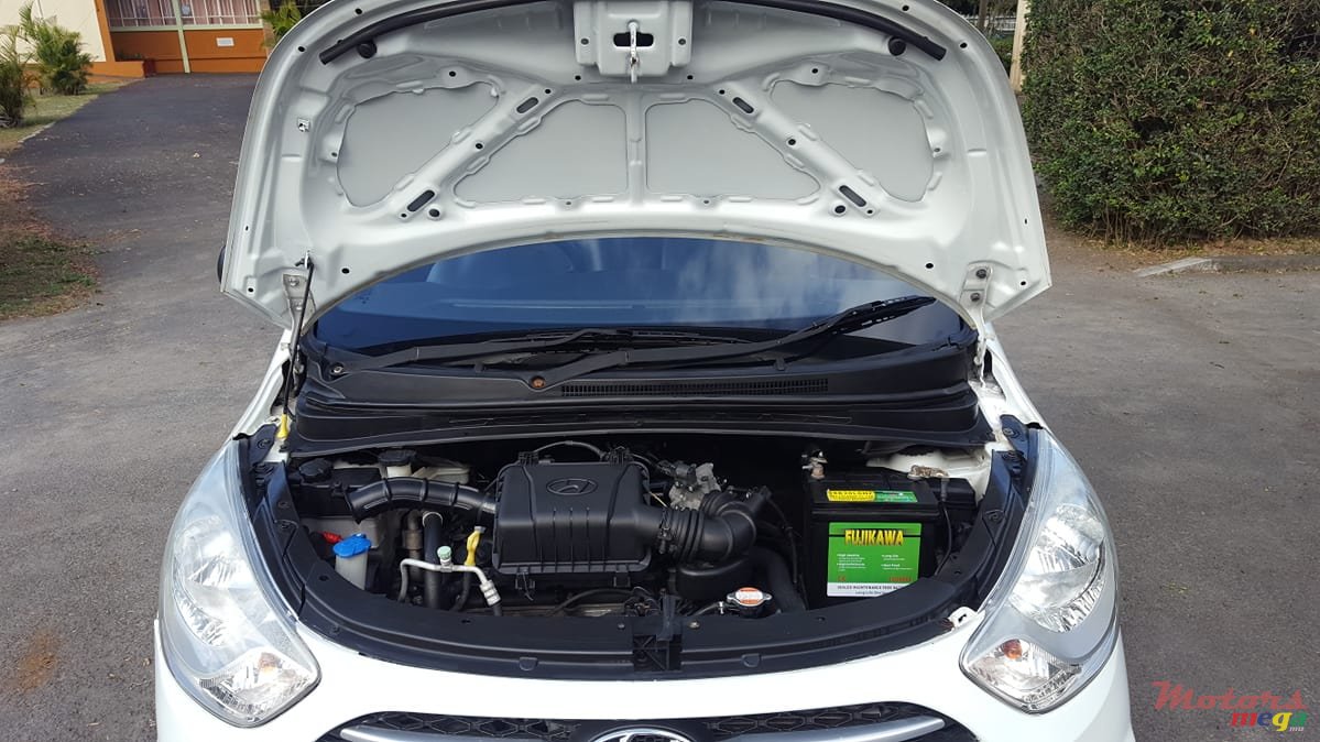 2011' Hyundai i10 photo #7