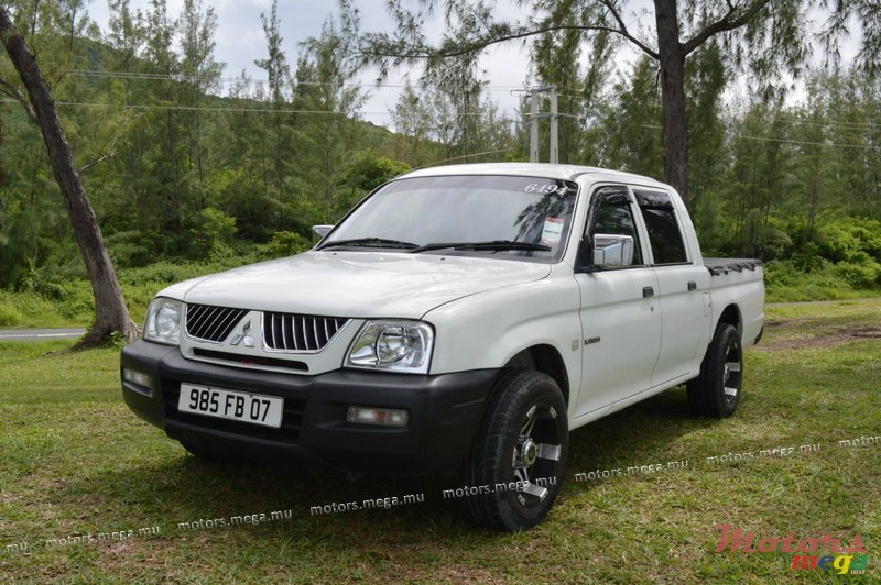 2007' Mitsubishi photo #1