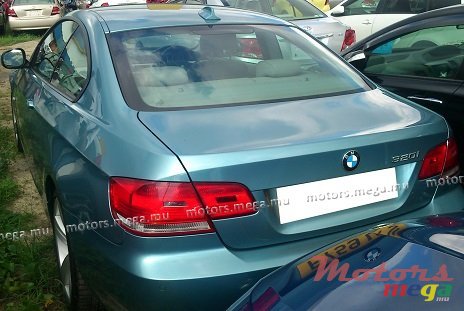 2009' BMW 3 Series Coupe Highline photo #2