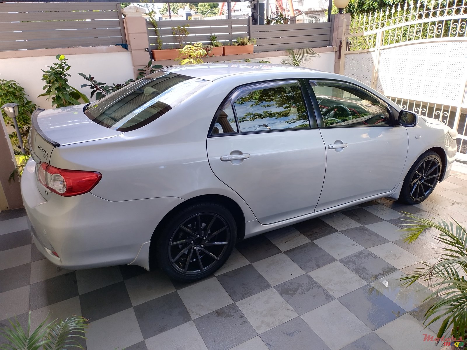 2013' Toyota Corolla photo #3