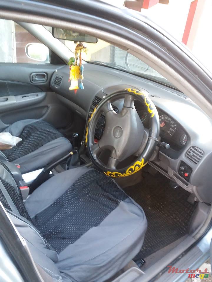 1999' Nissan photo #2