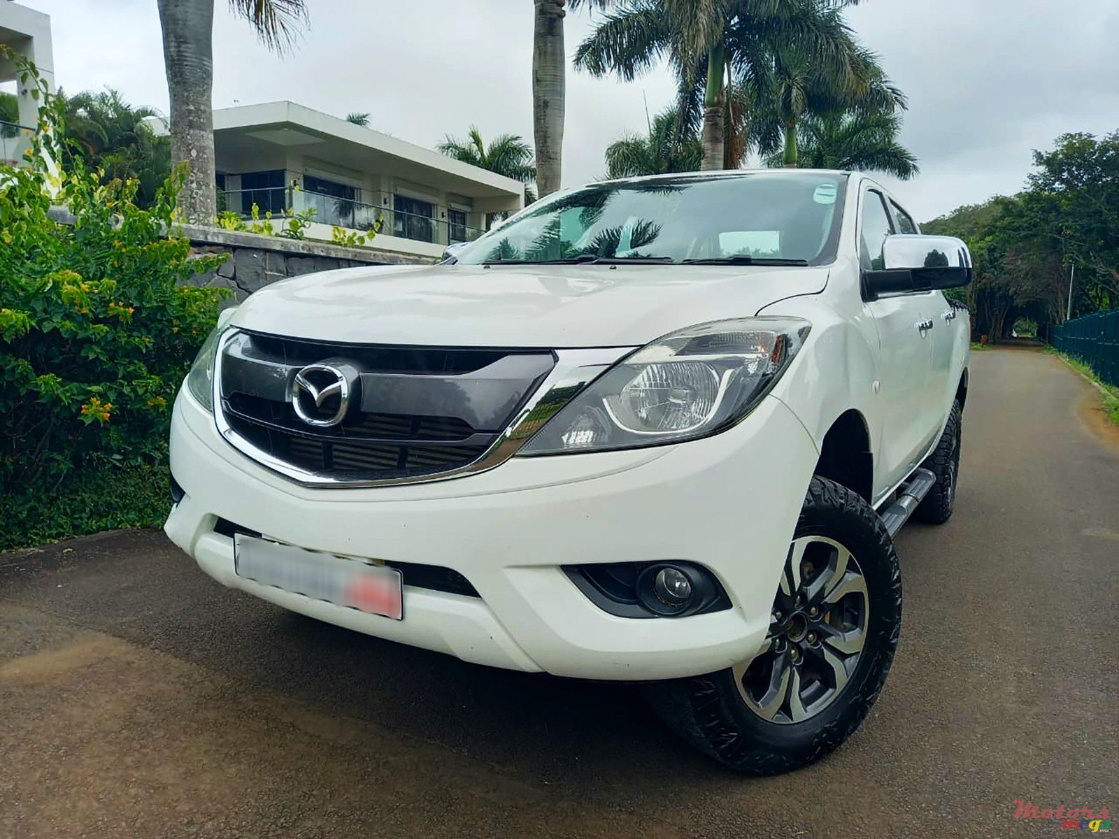2020' Mazda BT-50 2.2 4x4 photo #1