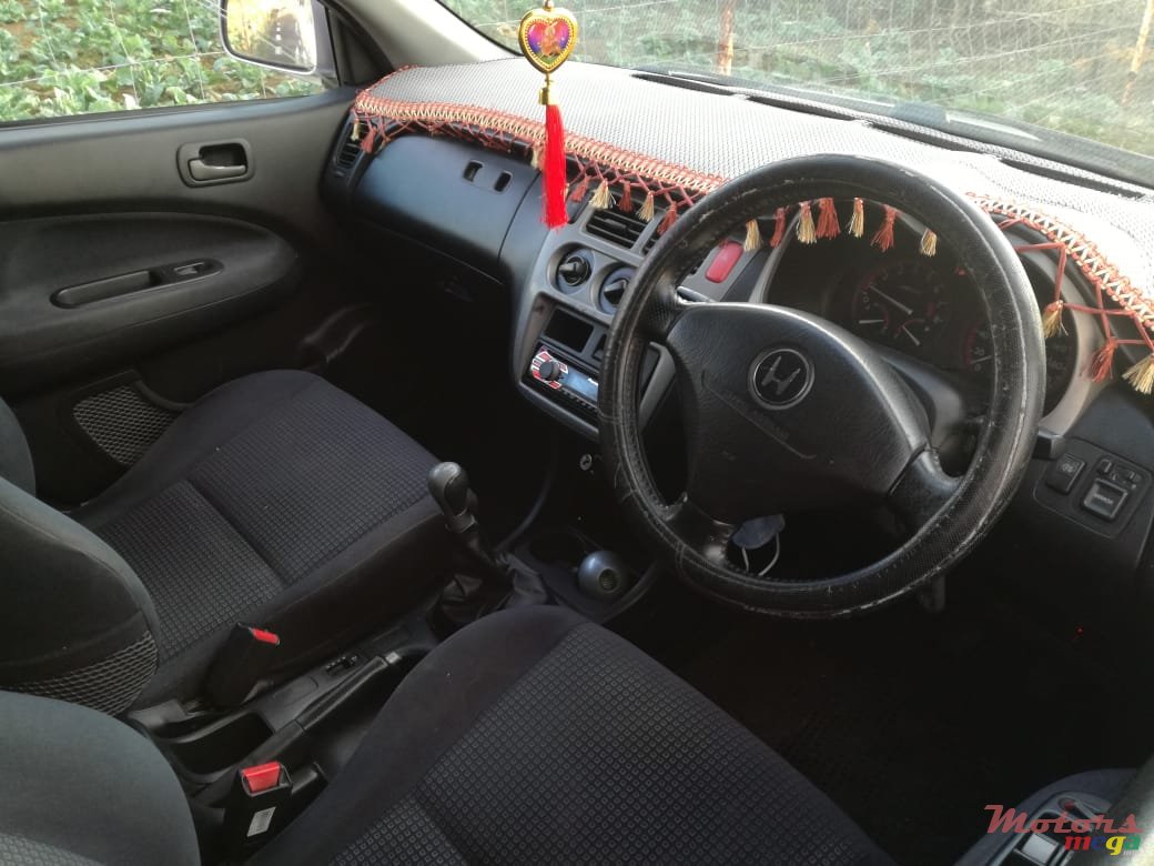 2005' Honda HR-V photo #5