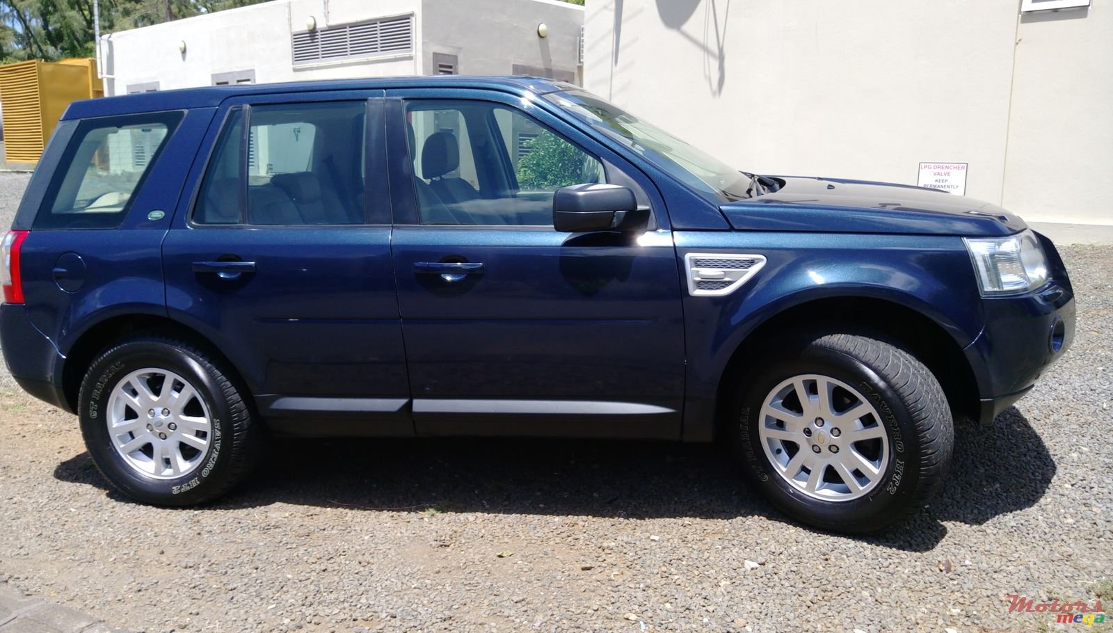 2007' Land Rover LR2 Freelander 2 photo #4